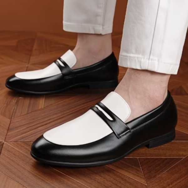 CHAUSSURE EN CUIR NOIR/BLANC